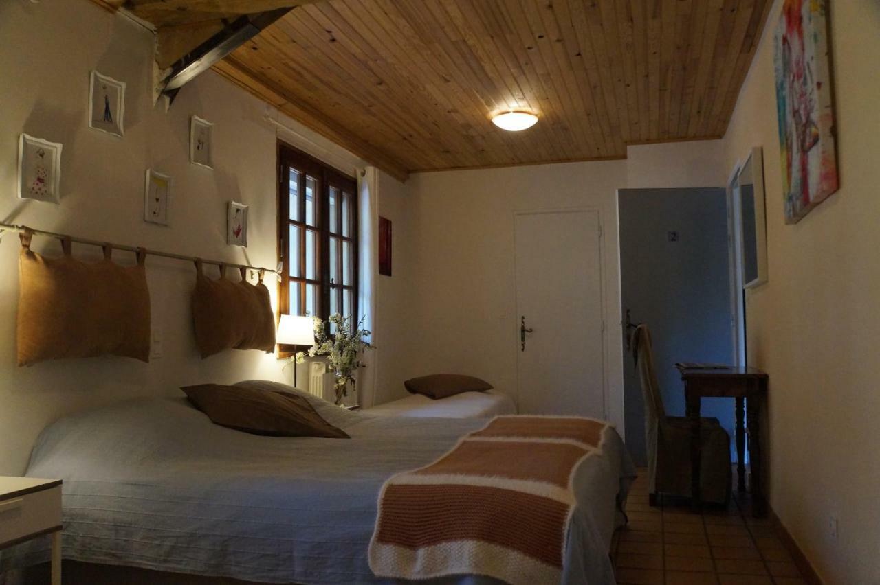 Lo Rastelie Bed & Breakfast Suze-la-Rousse Eksteriør bilde