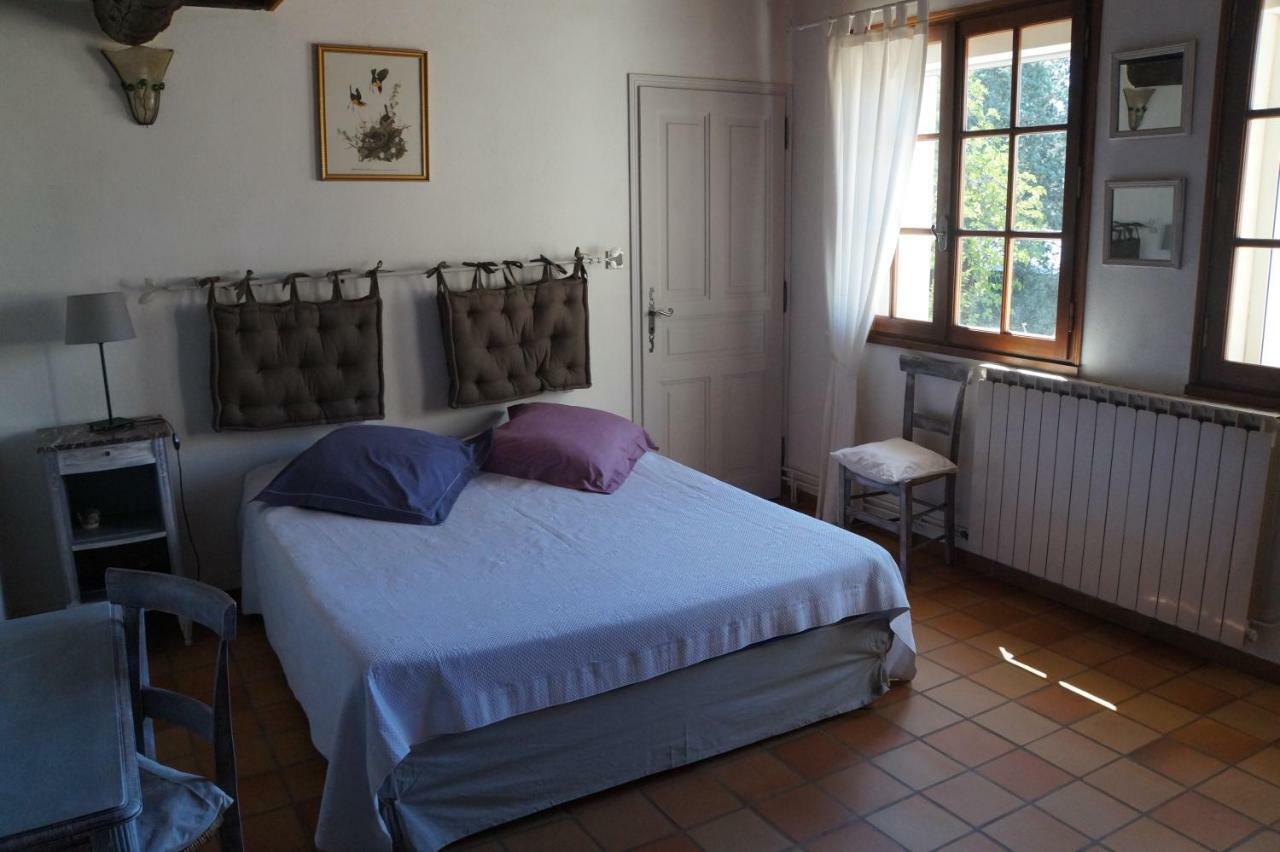 Lo Rastelie Bed & Breakfast Suze-la-Rousse Eksteriør bilde