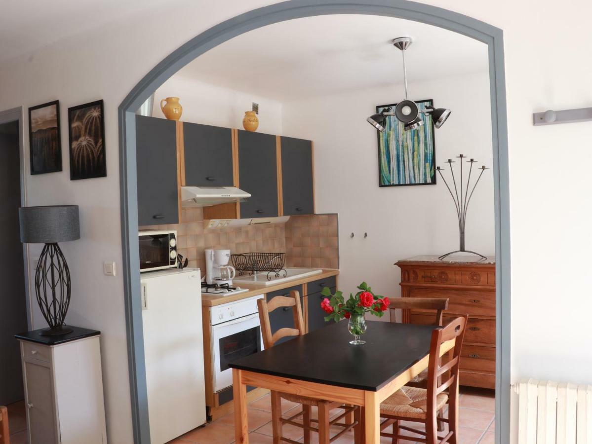 Lo Rastelie Bed & Breakfast Suze-la-Rousse Eksteriør bilde