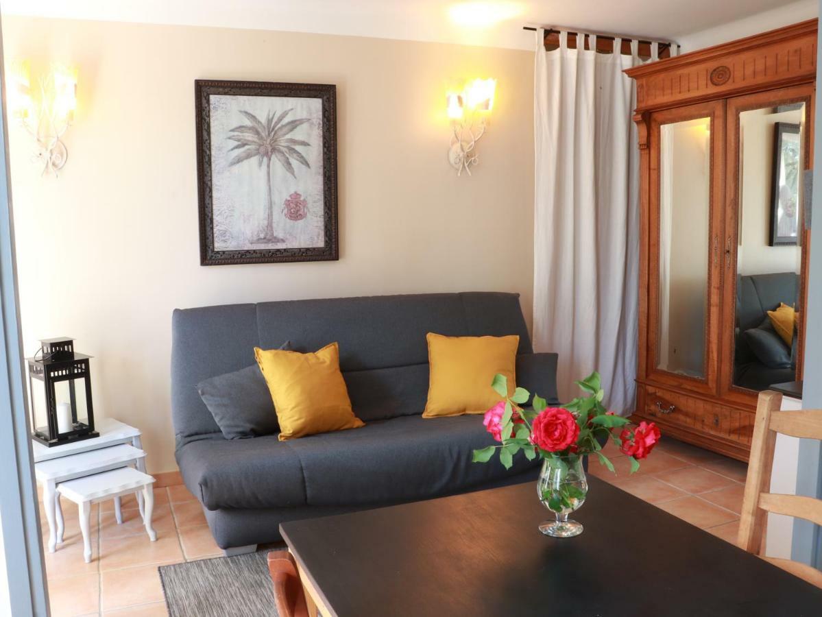 Lo Rastelie Bed & Breakfast Suze-la-Rousse Eksteriør bilde